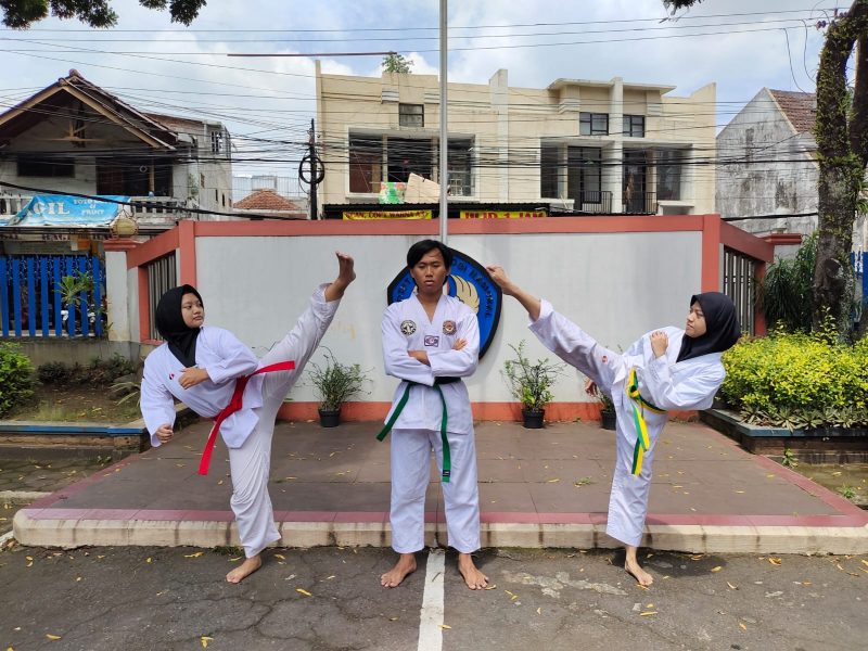 Sempat Panik, Tim Taekwondo ITN Malang Dongkrak Raihan Medali Kota Malang di Kejurprov Jatim