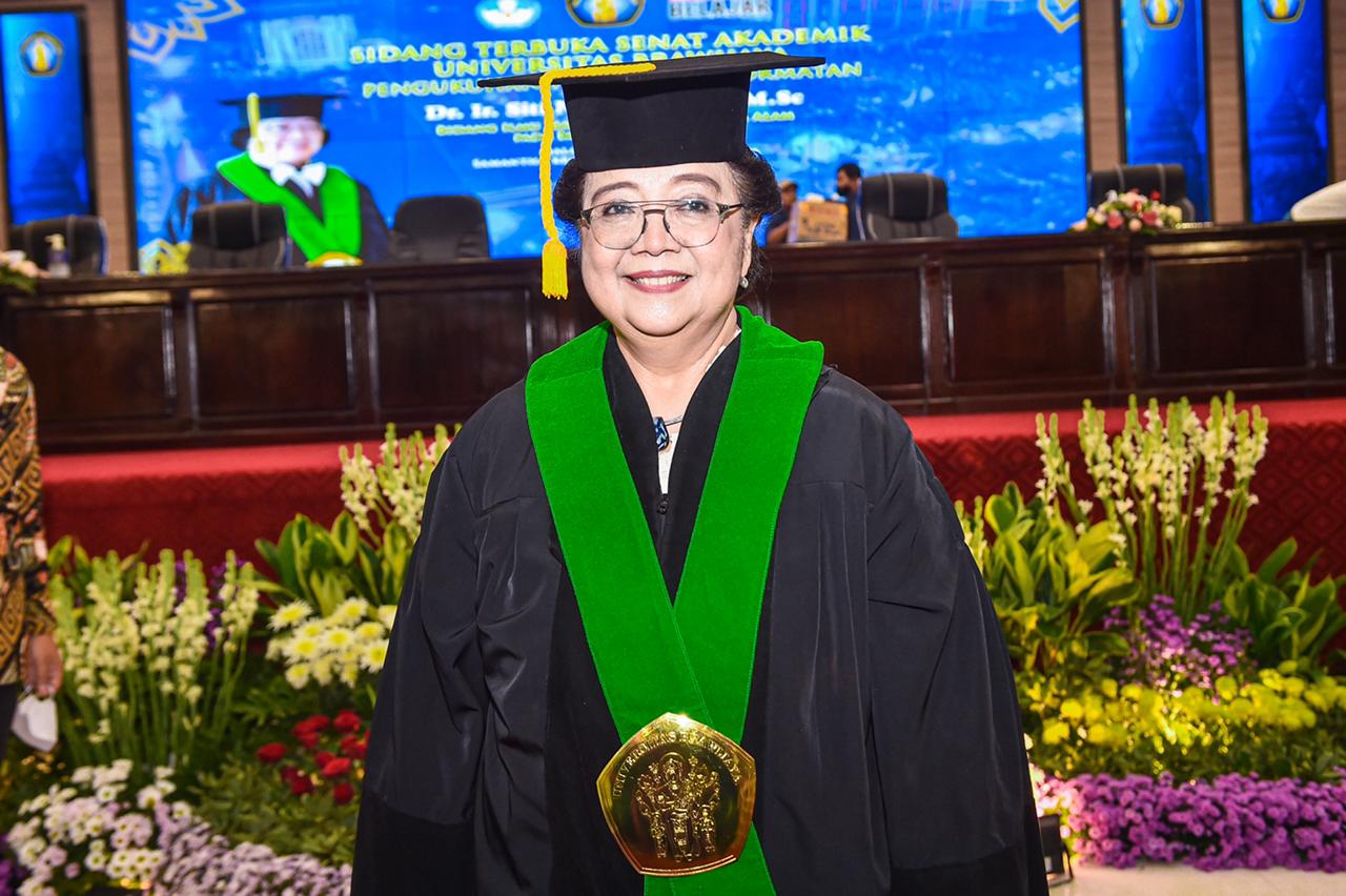 Siti Nurbaya Bakar Dikukuhkan Sebagai Profesor Kehormatan di Universitas Brawijaya