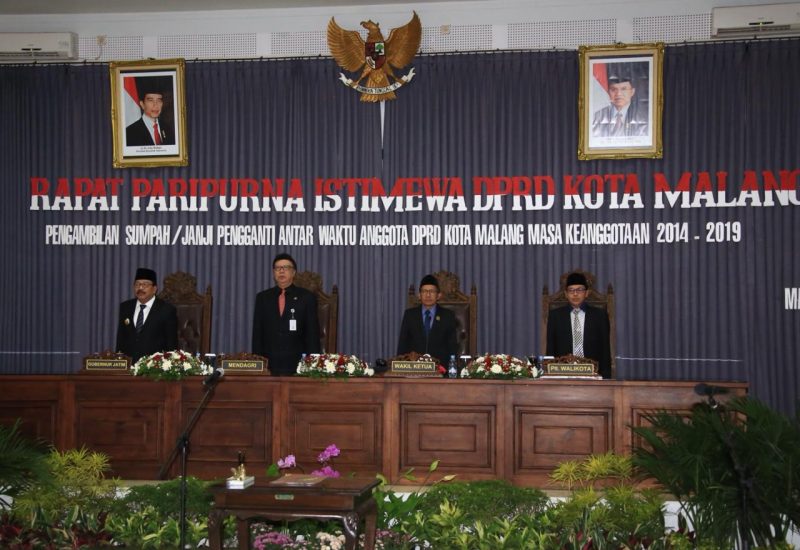Pengambilan Sumpah Janji Pengganti Antar Waktu Anggota DPRD Kota Malang Masa Keanggotaan Tahun 2014 – 2019