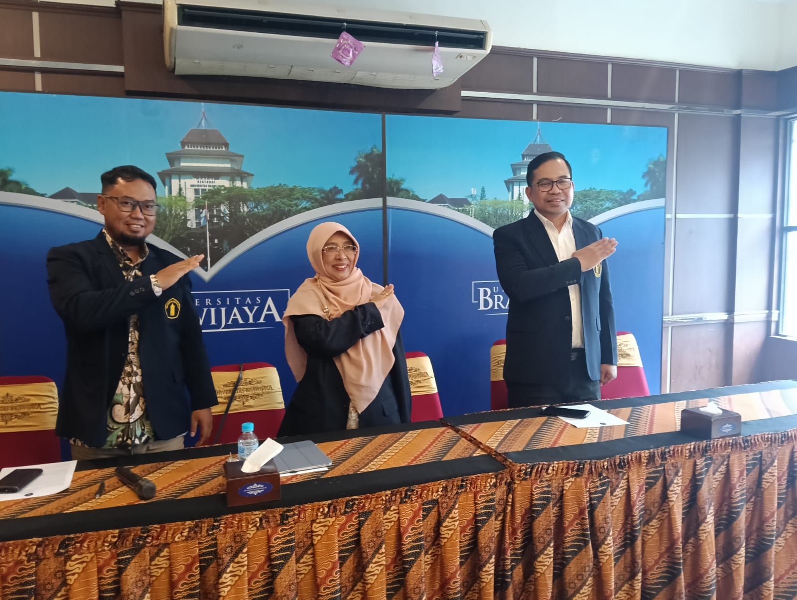 Dari Kota Ramah Pejalan Kaki hingga Teh Daun Kopi Penangkal Stres, Inovasi Profesor Baru UB