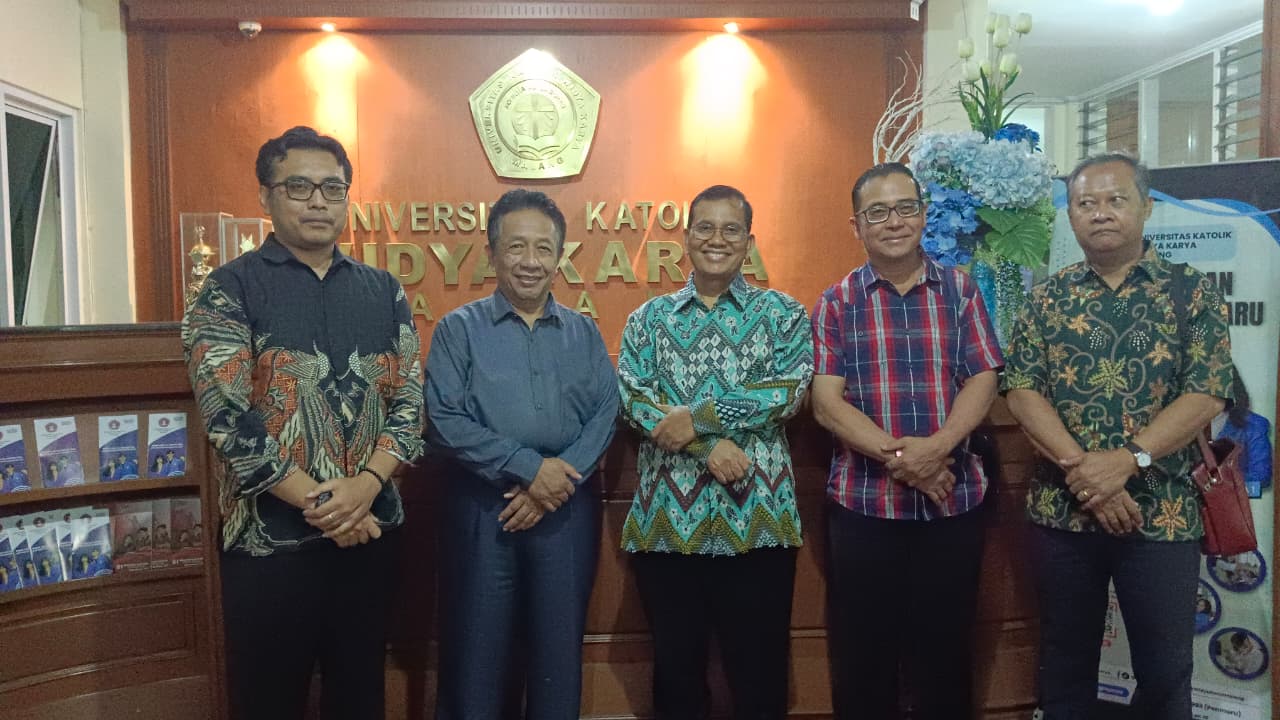Penutupan SAPAMABA Unika Widya Karya Malang 2025 Dihadiri Ditjend Bimas Katolik RI