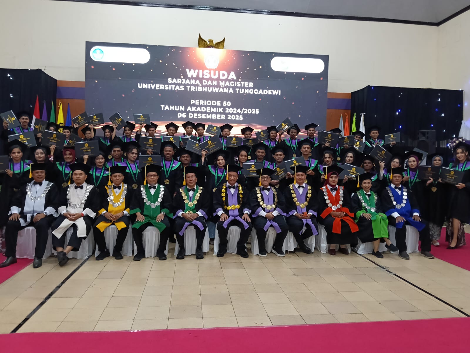 UNITRI Selenggarakan Wisuda ke-50: Rektor Soroti Pentingnya Keahlian Digital Humanis di Era AI UNITRI Selenggarakan Wisuda ke-50: Rektor Soroti Pentingnya Keahlian Digital Humanis di Era AI
