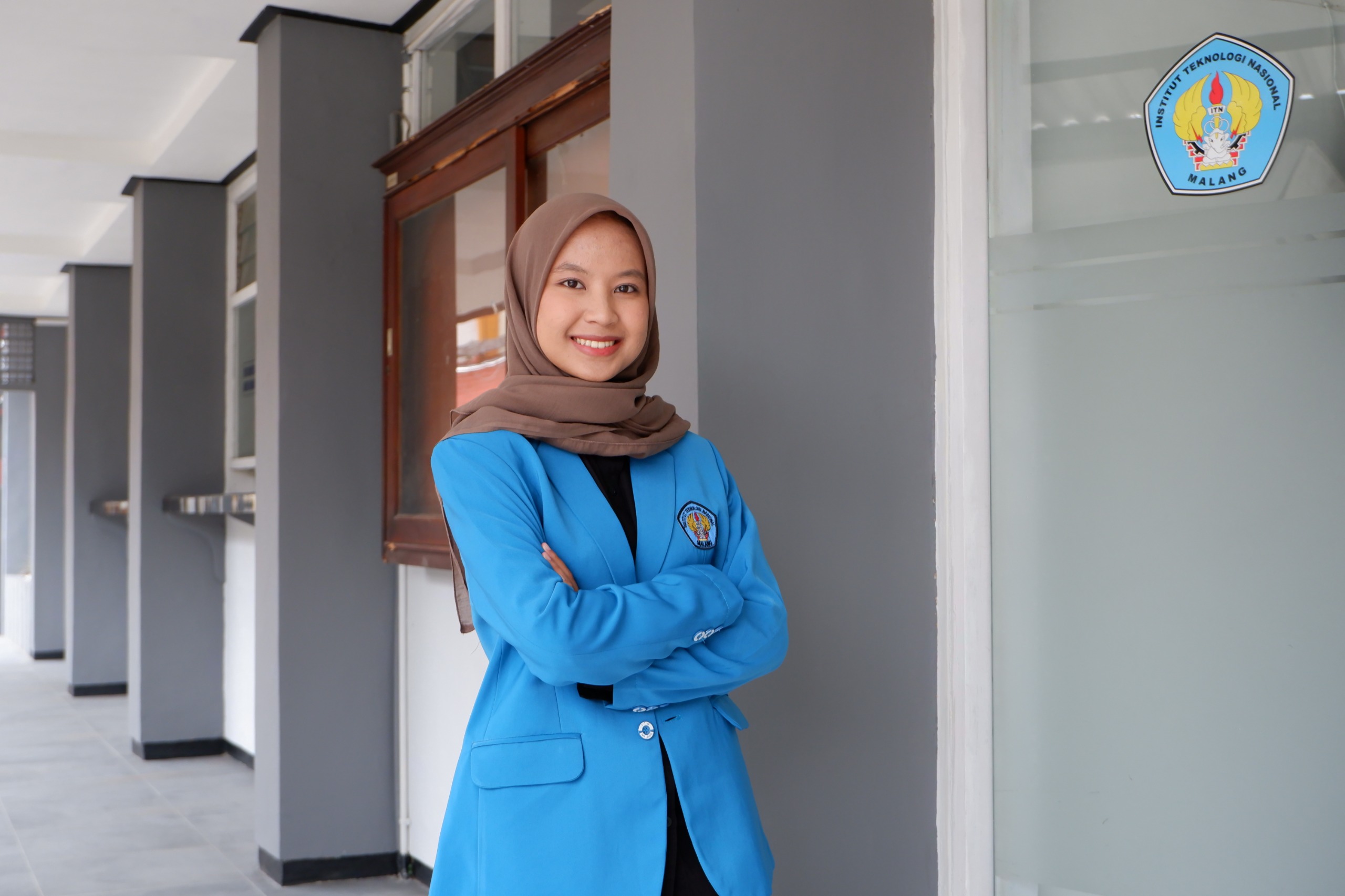 Kisah Marita Penjual Cireng, Lulusan Terbaik Informatika ITN Malang